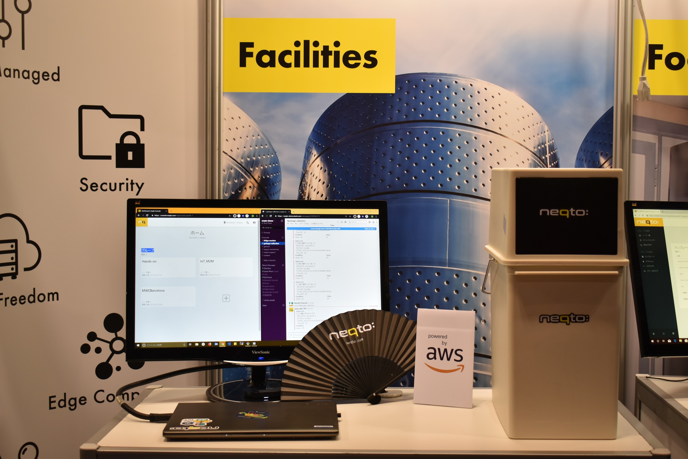 A trahsbin that periodically transmit its total capacity for smart servicing.